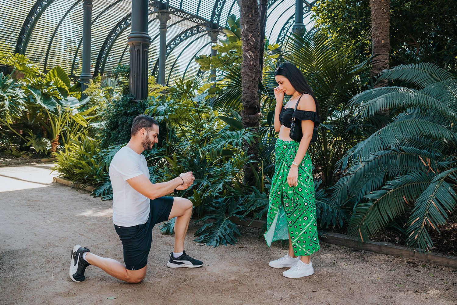 Intimate proposal in front of the Cascada Monumental