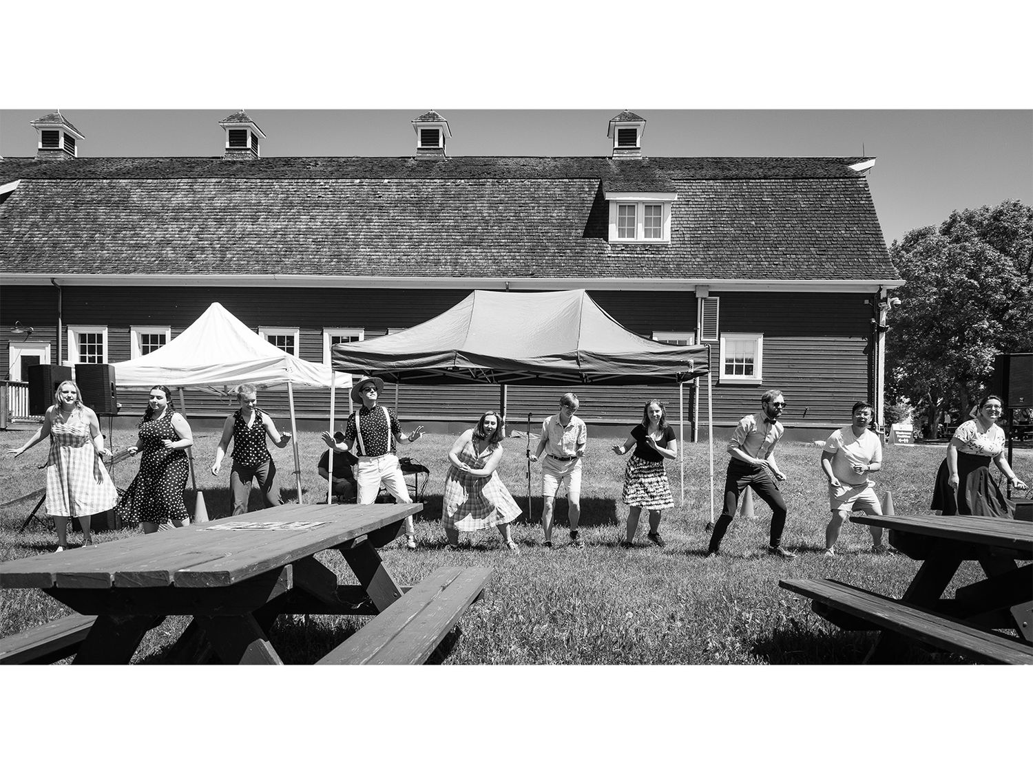 Edmonton Swing Dance performance reportage, black and white