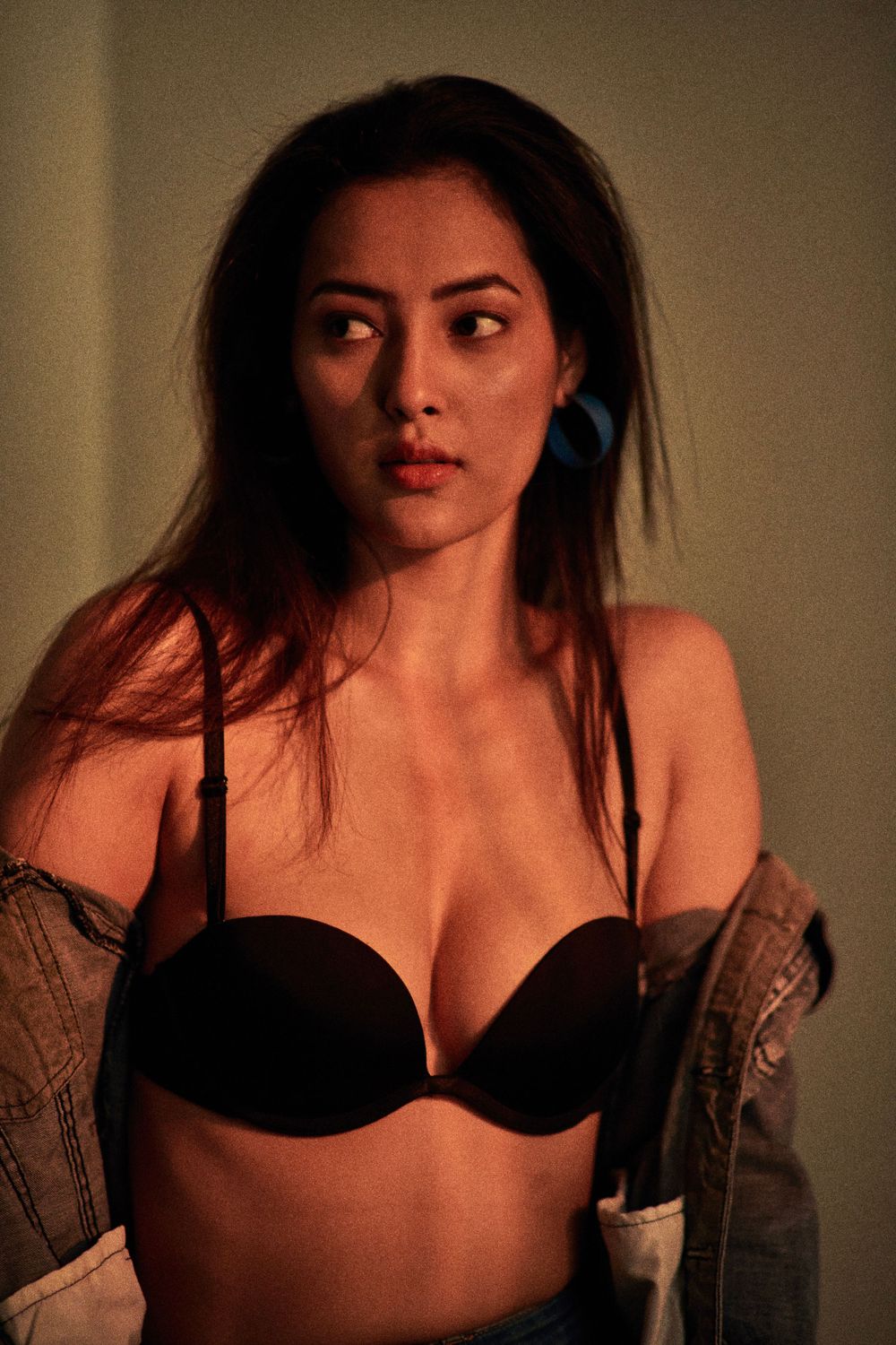 Model posing