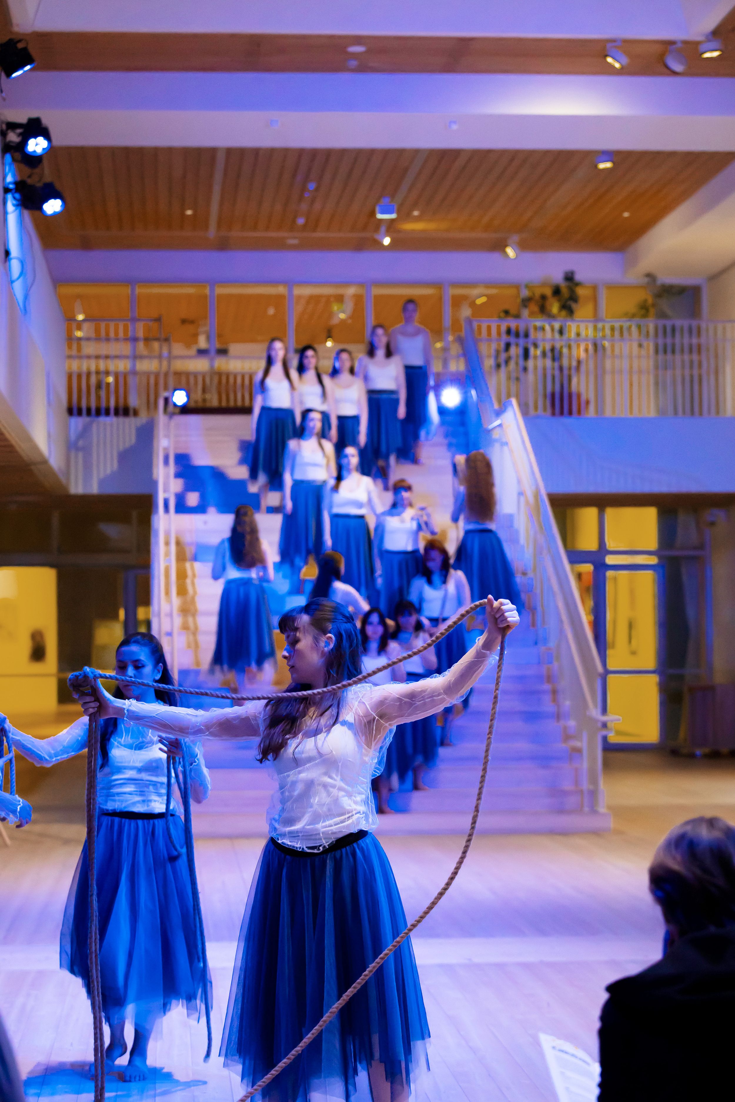 Dansföreställningen Sammankonst på Värmlands Museum. En kreativ stafett med studenter inom dans o musikproduktion på  Karlstads Universitet