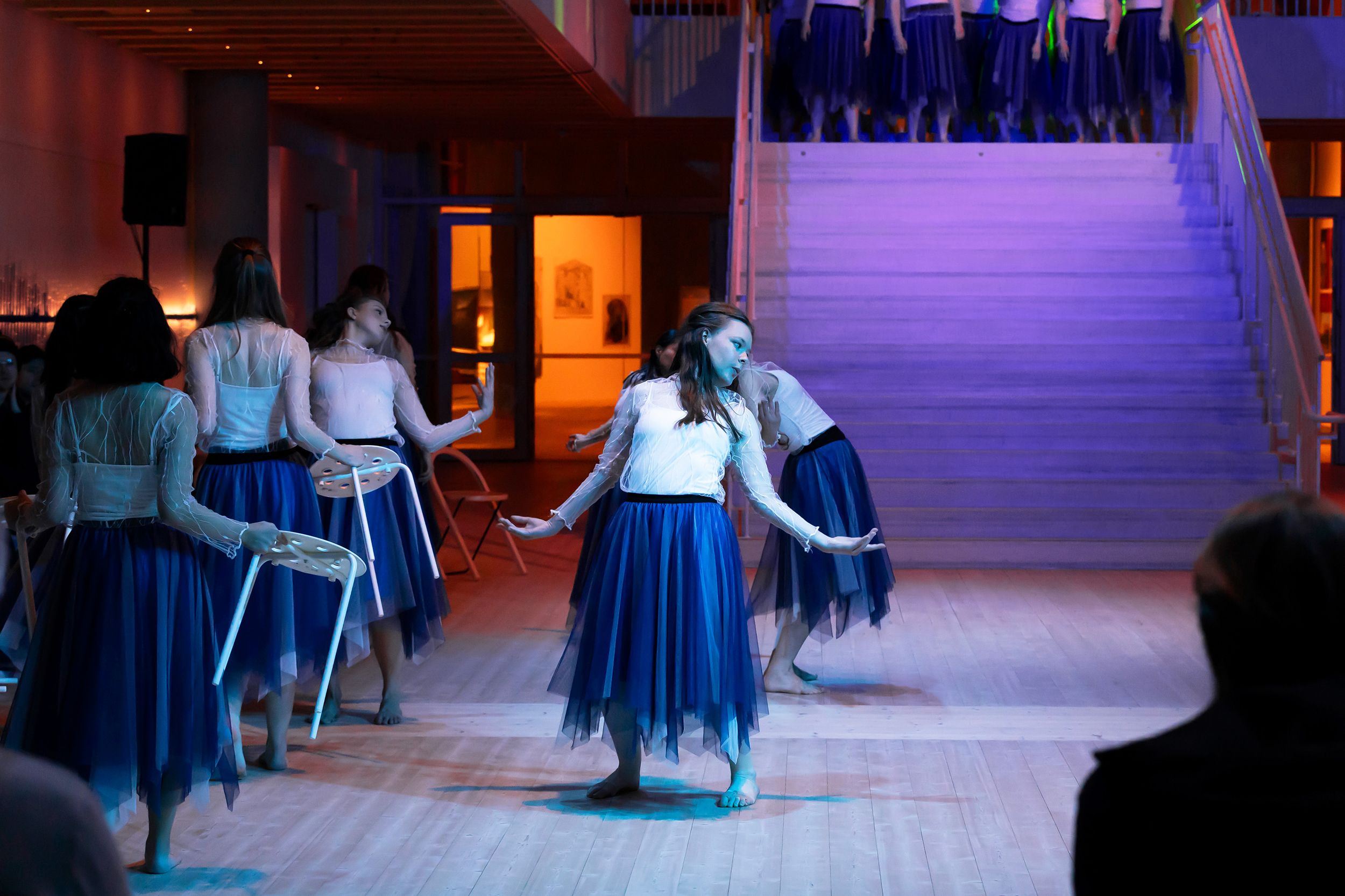 Dansföreställningen Sammankonst på Värmlands Museum. En kreativ stafett med studenter inom dans o musikproduktion på  Karlstads Universitet