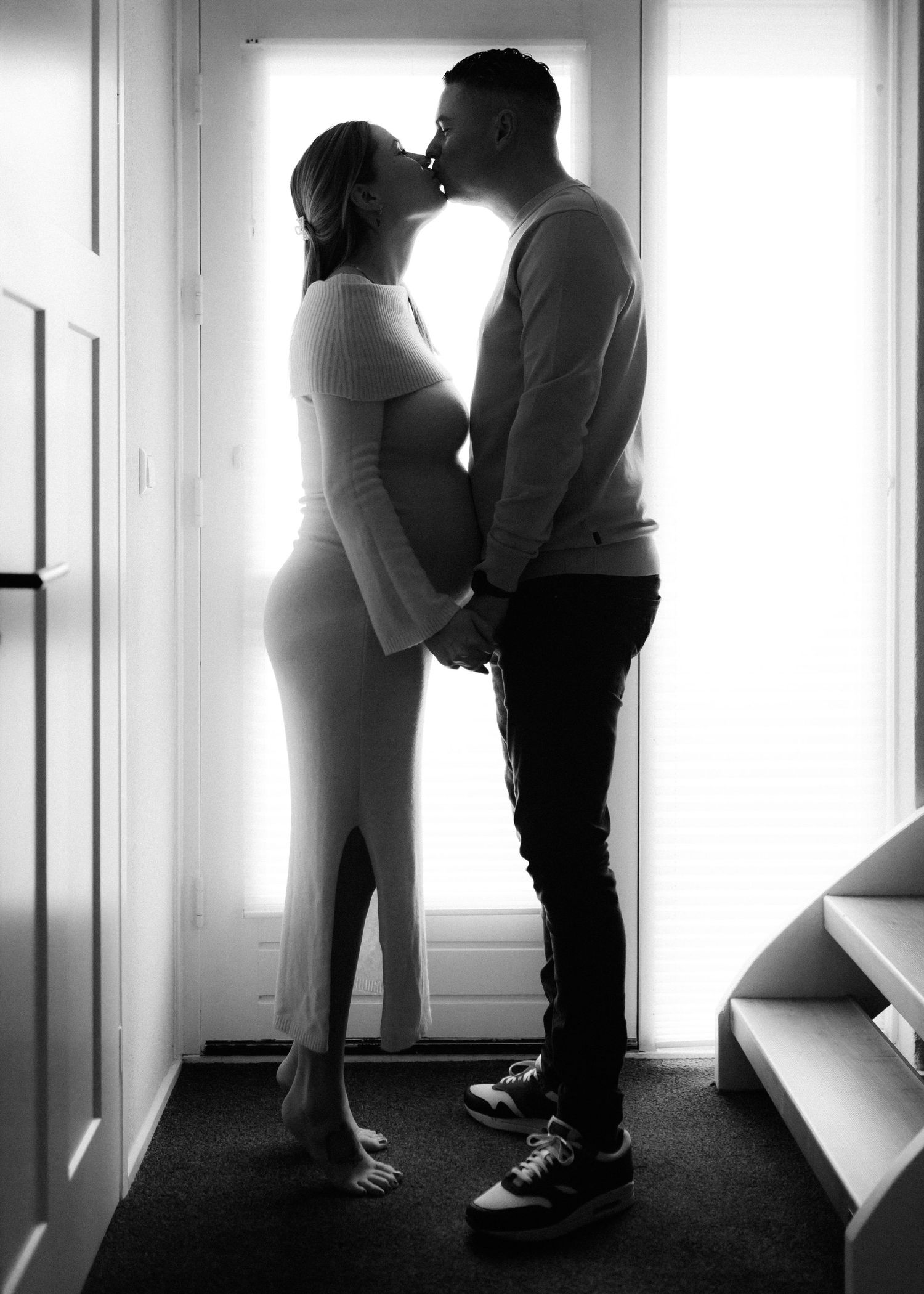 Zwangerschapsfotografie met partner – liefdevolle fotoshoot door Rochellis Fotografie