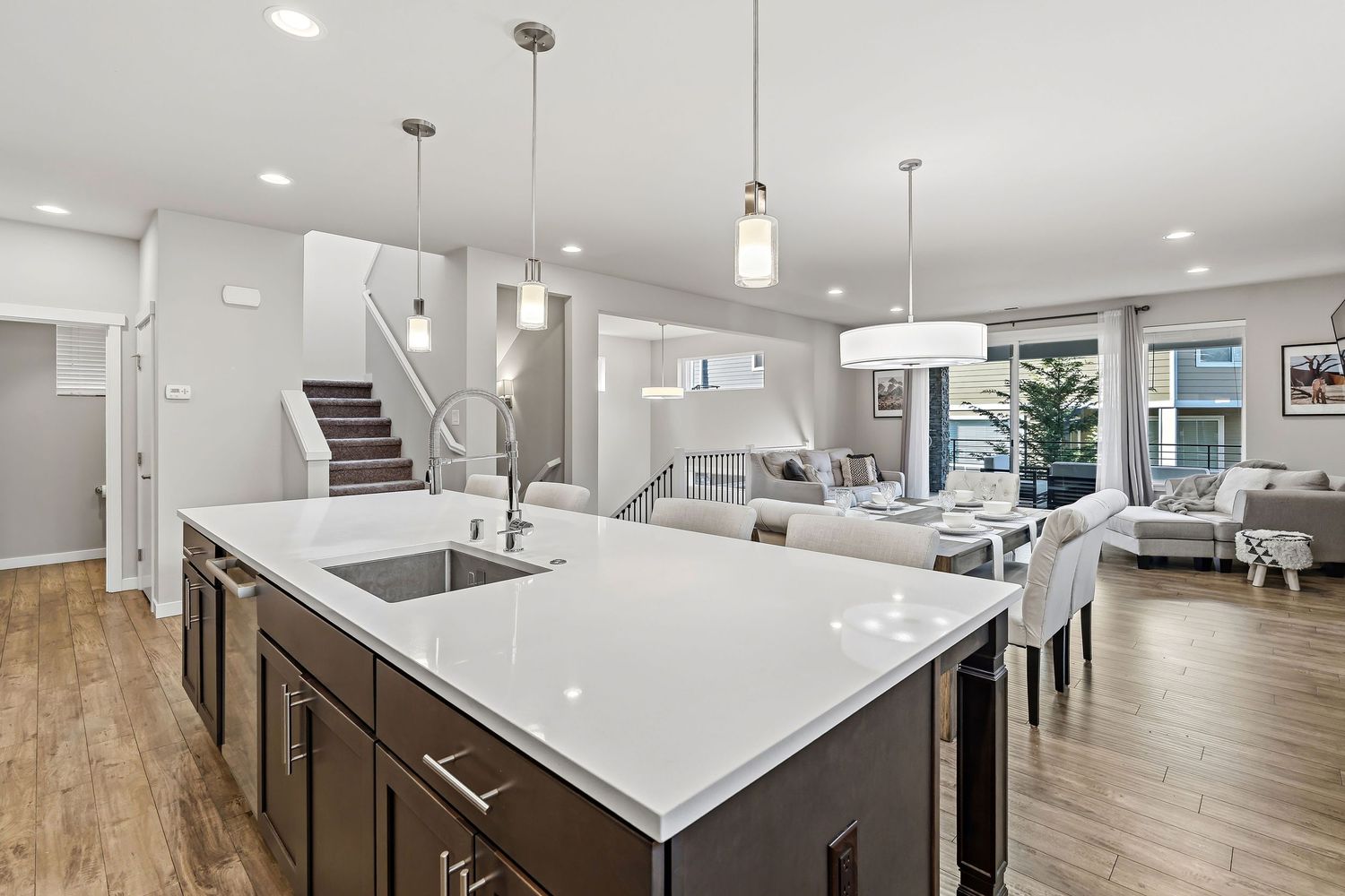 Kitchen and living room real estate photography photo in Auburn, Washington