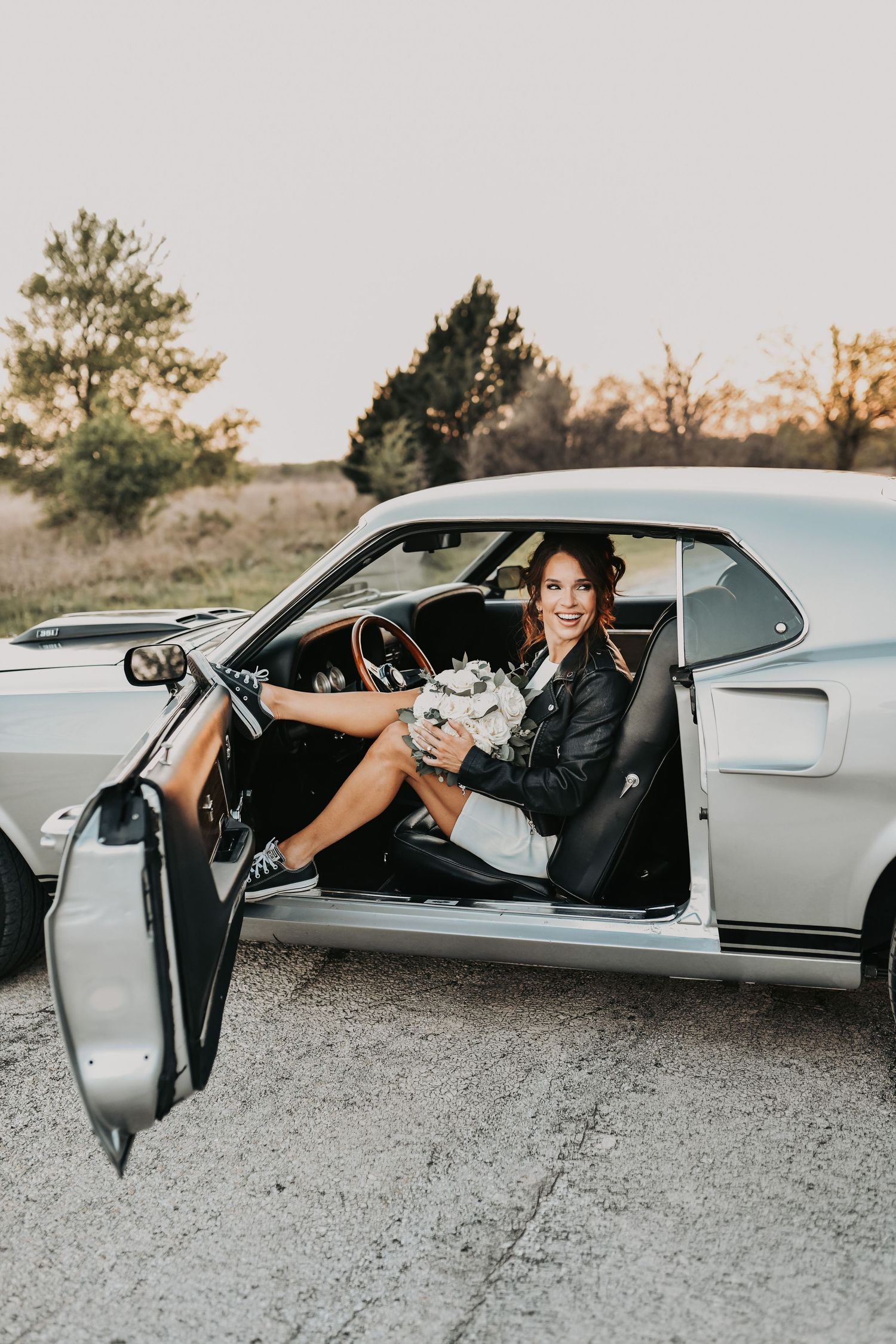 bombshell style engagement session with vintage inspired beauty look