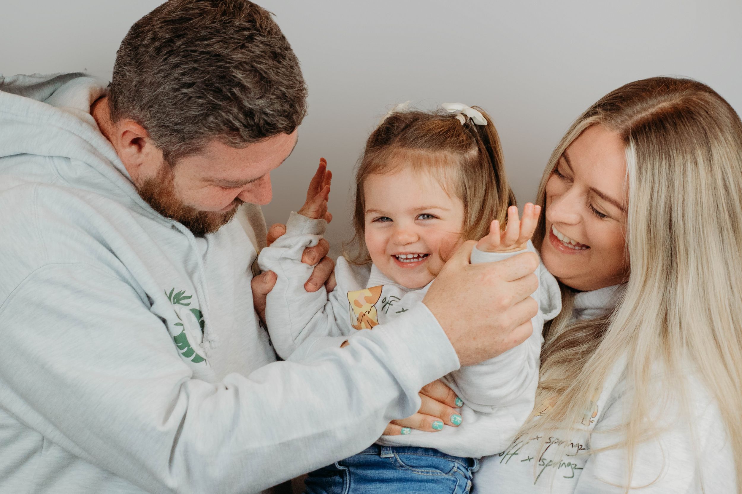 Amy Gray Photography | Newborn, Cake smash, Headshots, Couple, Children, maternity & Family Photographer in Ayr and Girvan