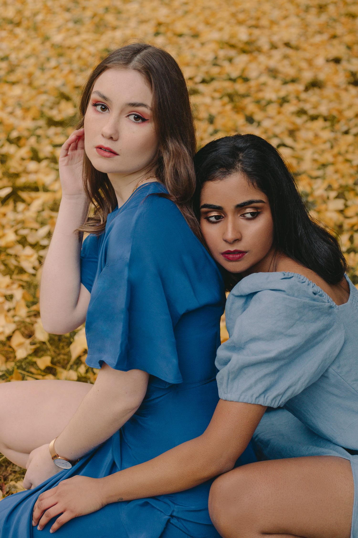 IL Photography Portraitfotografie Sharmika & Caro closeup