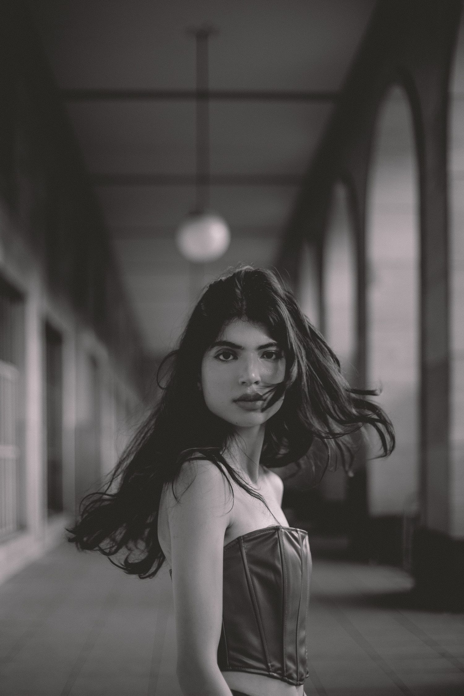 IL Photography Portraitfotografie Zwenkul corridor blackandwhite