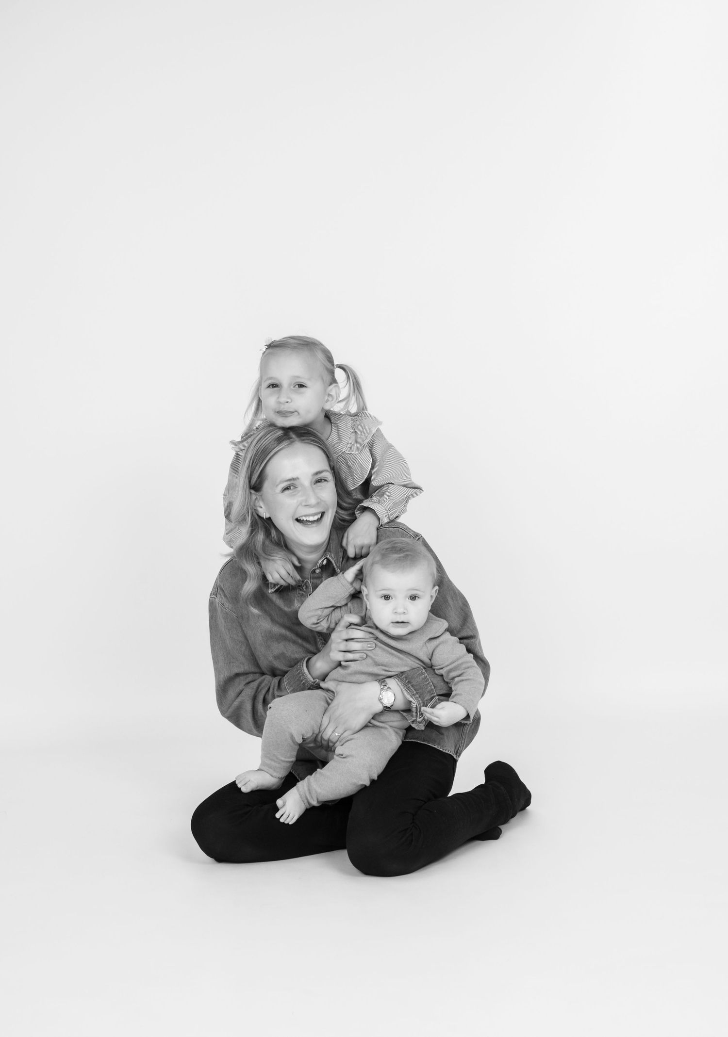 Barnfotografering Mölnlycke Landvetter
Fotostudio , studiobilder
Familjefotografering
Barnfotografering
Utomhusfotografering