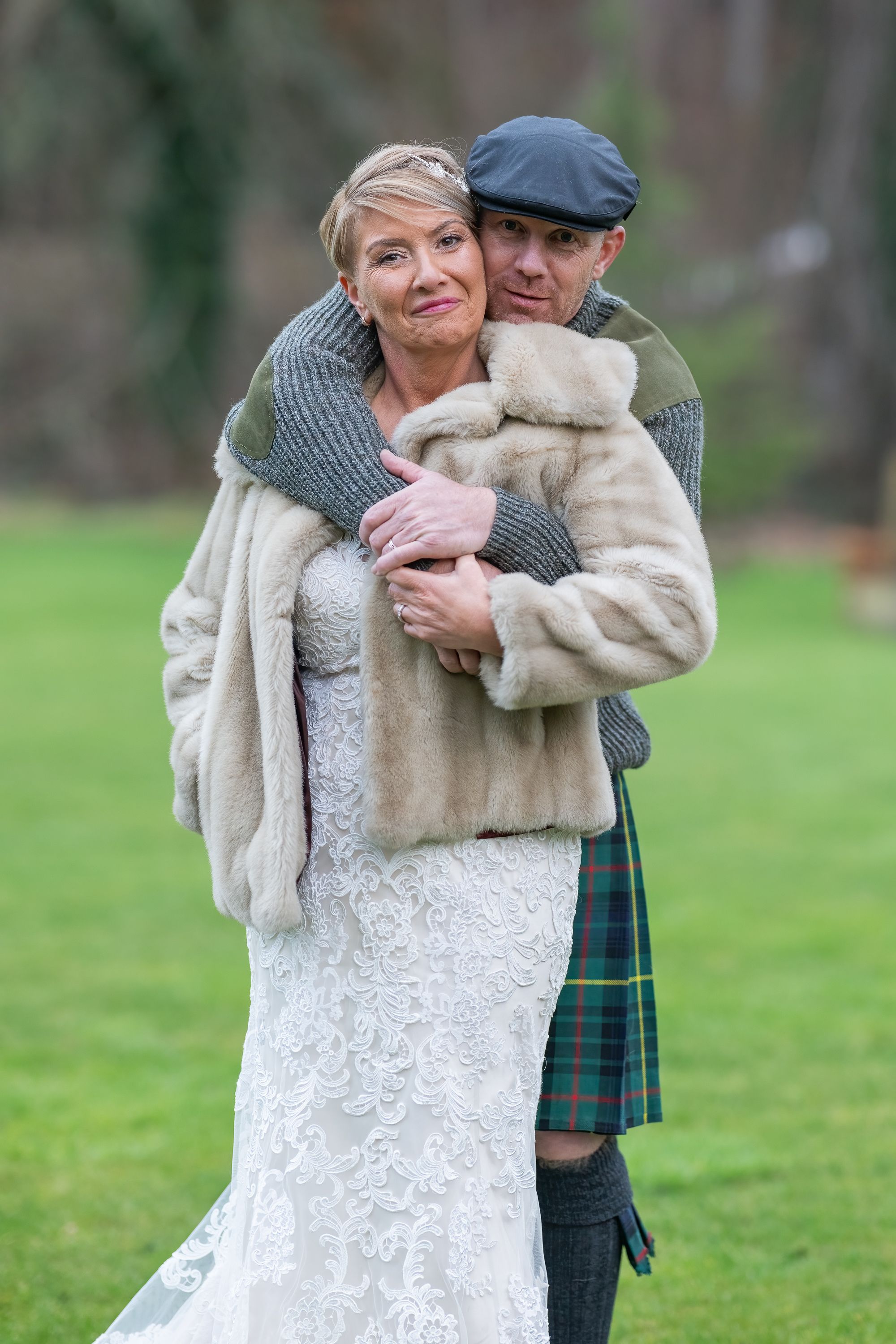 bride and groom portrait at dalkeith country park, Edinburgh