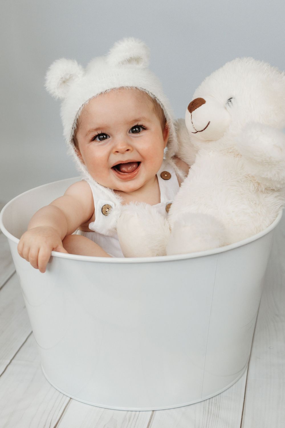 Amy Gray Photography | Newborn, Cake smash, Headshots, Couple, Children, maternity & Family Photographer in Ayr and Girvan