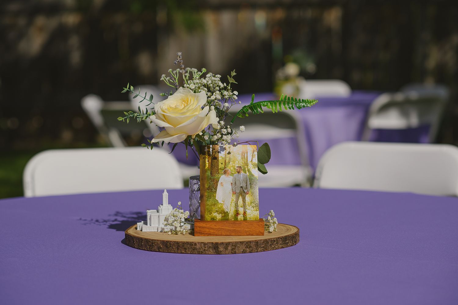 Blackfoot wedding photographer ShutterGirl  details at backyard wedding in Blackfoot idaho