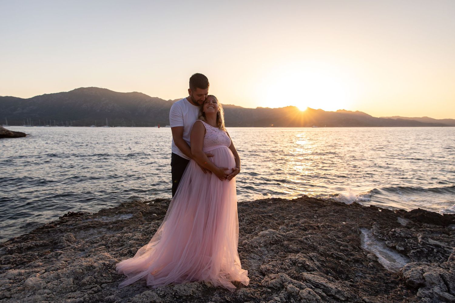 séance photo extérieur grossesse couple plage photographe Corse Venzolasca Bastia Folelli Moriani Ile Rousse Aleria Saint Florent Cap Aleria