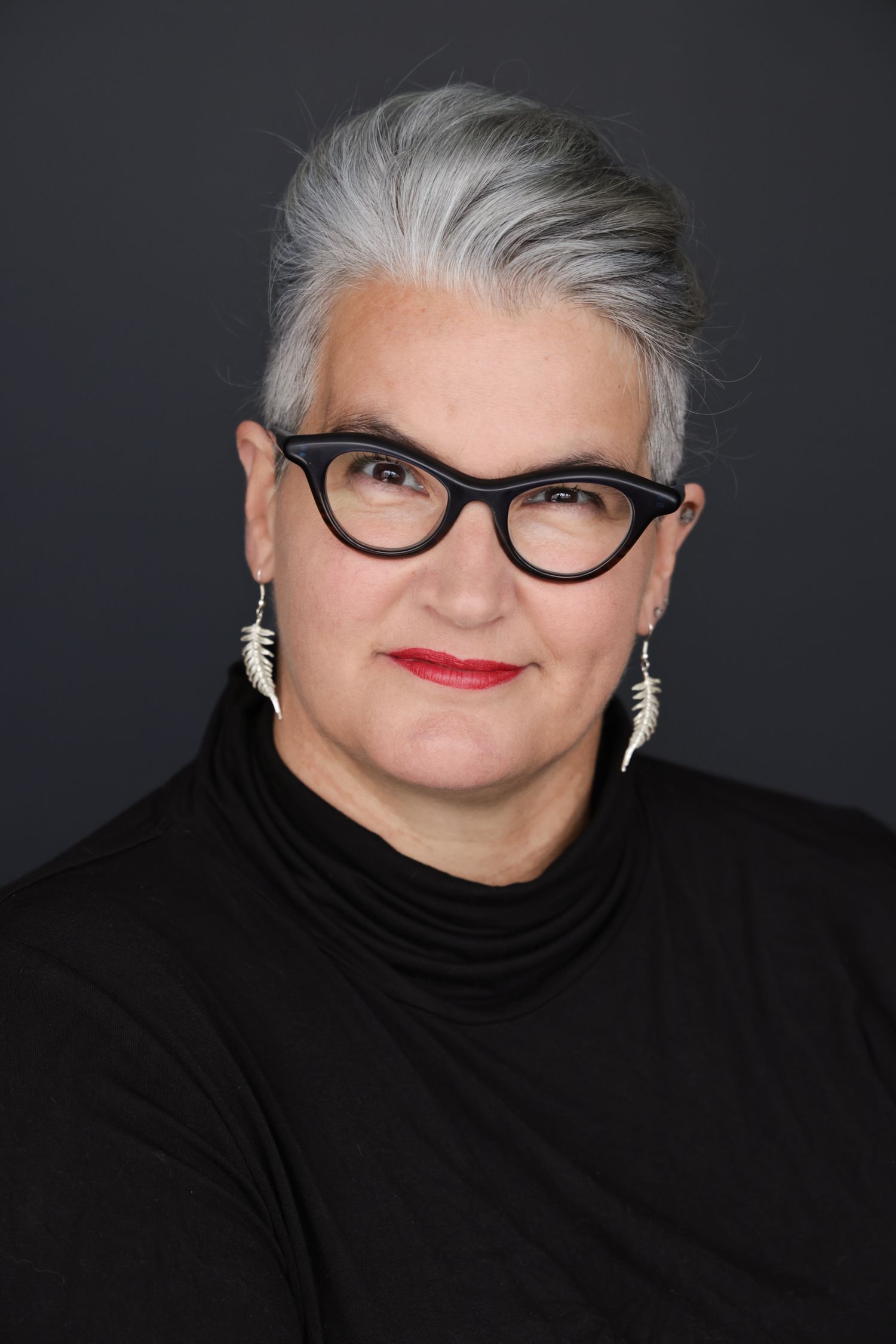Carolyn Rohm in an engaging headshot/portrait taken in the studio in Grey Lynn Auckland by photographer, actress,  artist Amanda Billing.