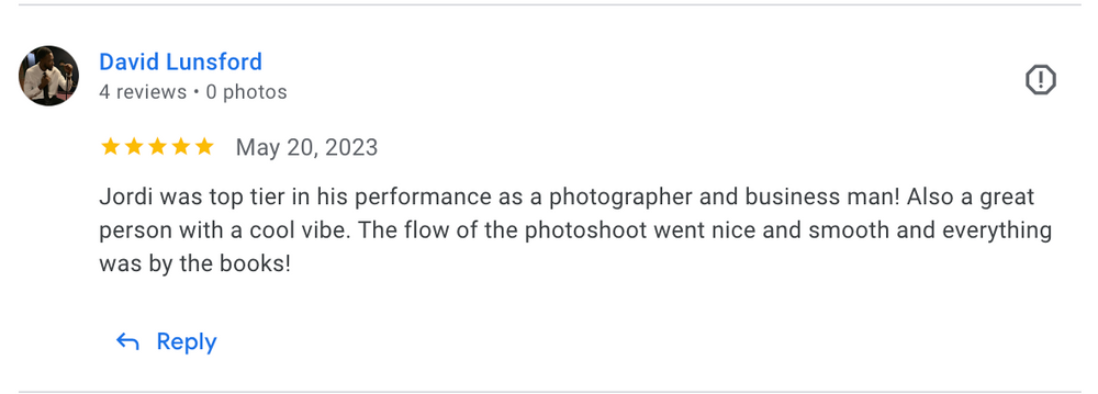 A screenshot of a positive review about a smooth photography session experience.