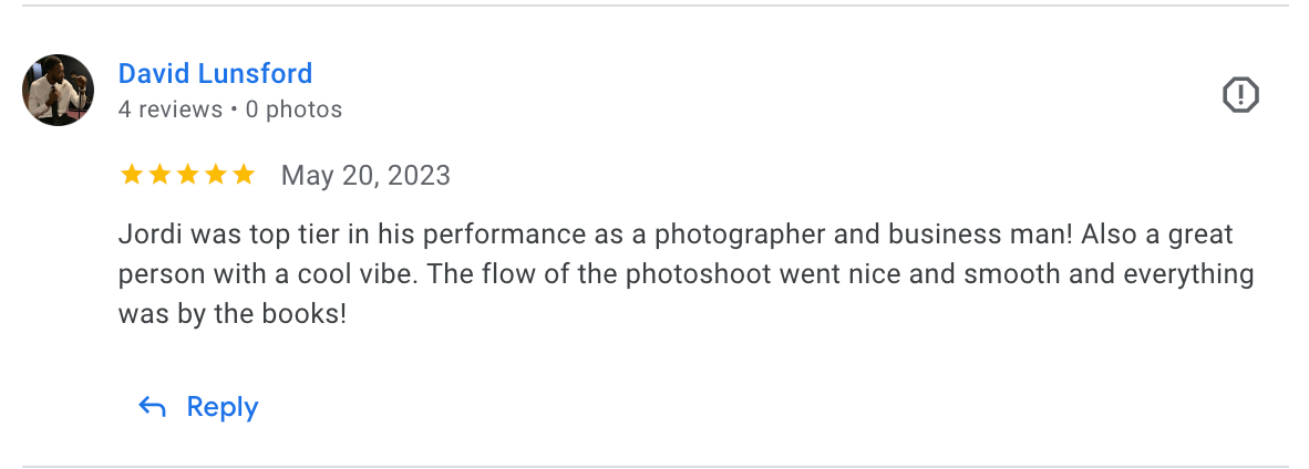 A screenshot of a positive review about a smooth photography session experience.