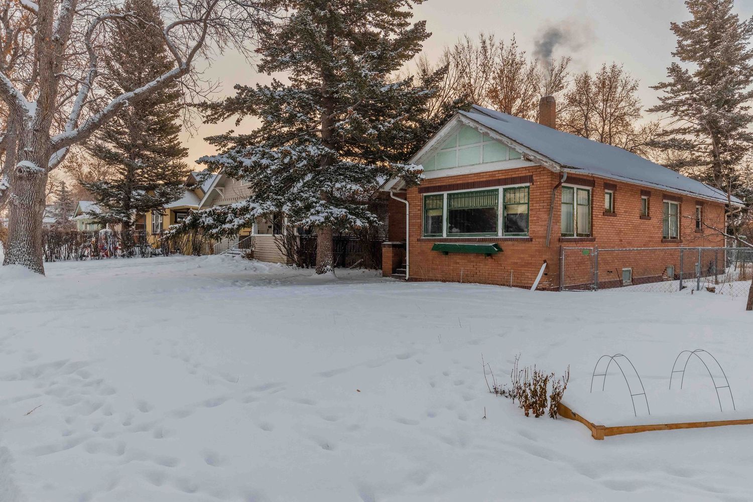 Outside Real Estate Image