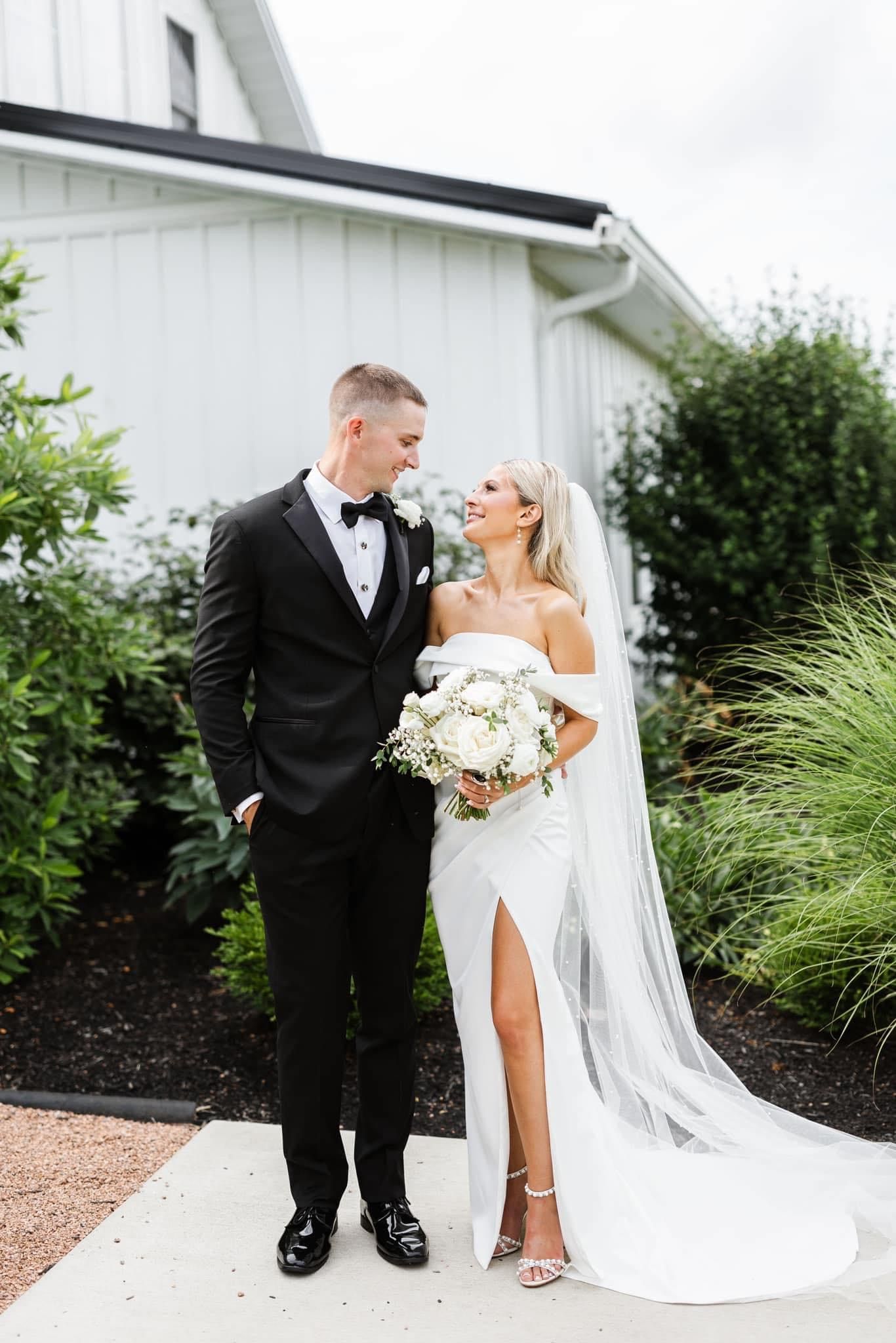 Wedding photographer based out of Youngstown, OH who also travels for destination weddings.