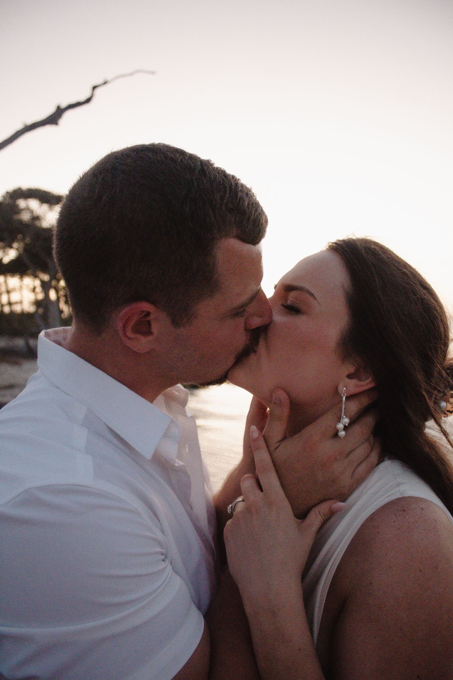 couples on beach, elopement, Cincinnati, northern Kentucky, travel photographer, beach elopement