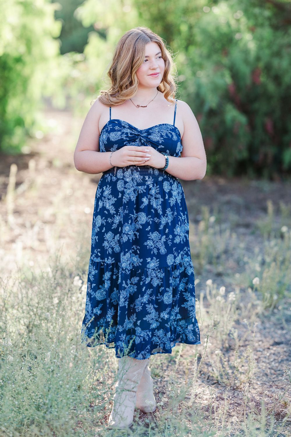Capture genuine connections with a relaxed family photography session—natural smiles, timeless portraits, and lasting memories.