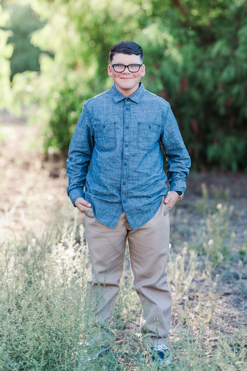 Capture genuine connections with a relaxed family photography session—natural smiles, timeless portraits, and lasting memories.