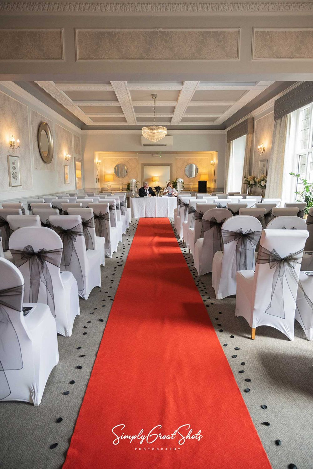 Southcrest Manor Hotel wedding aisle captured by a wedding photographer