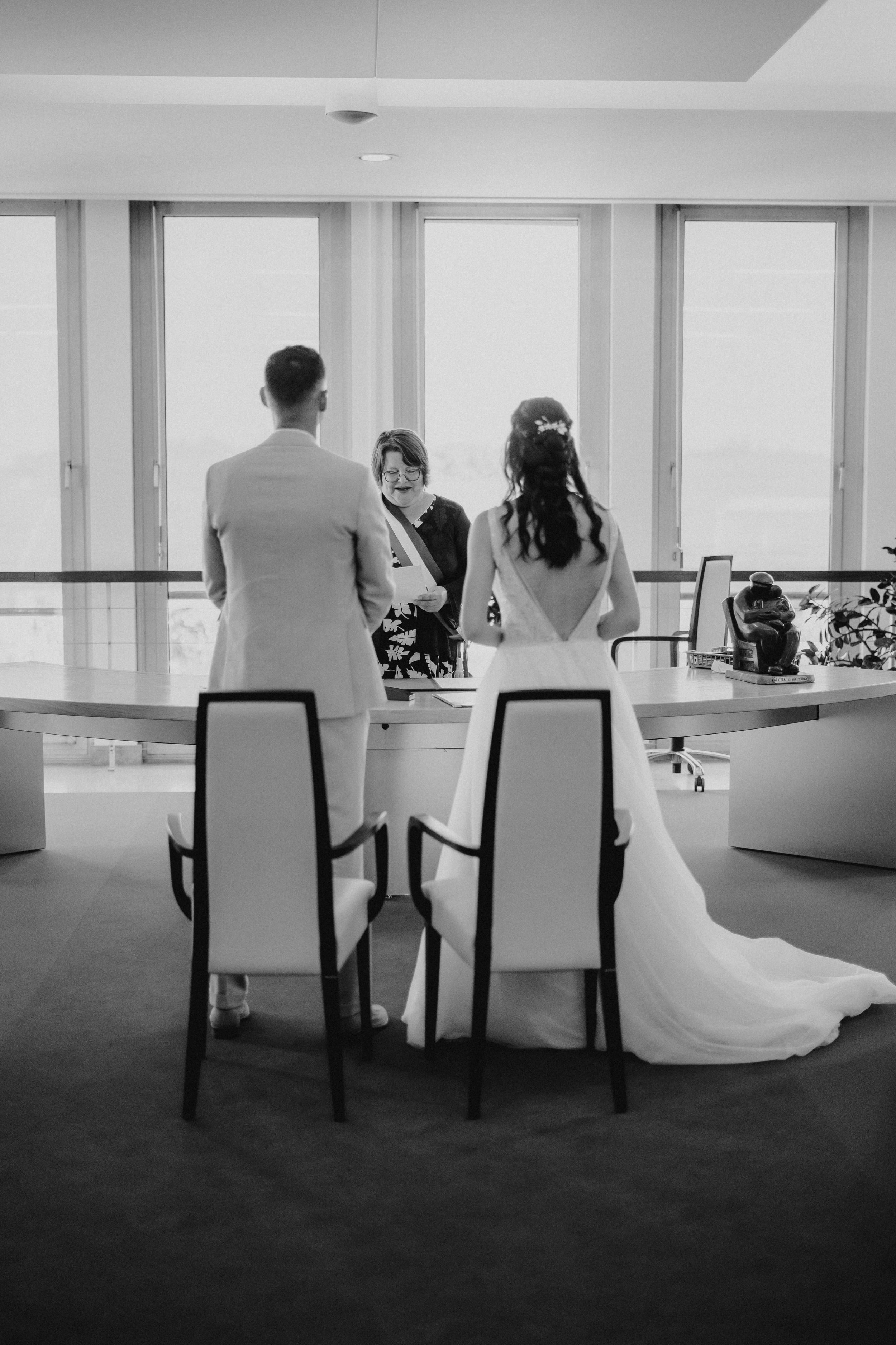 Mariage Intimiste à Nantes photographié par une photographe elopement en France