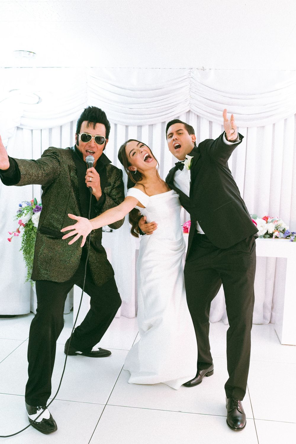 Little White wedding chapel elopement