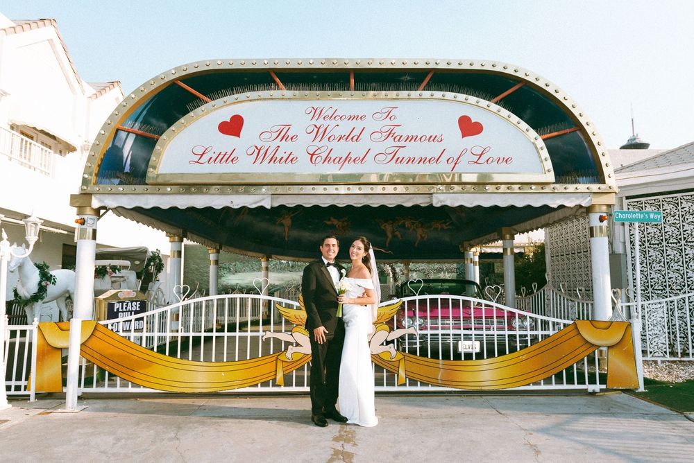 Little White wedding chapel elopement