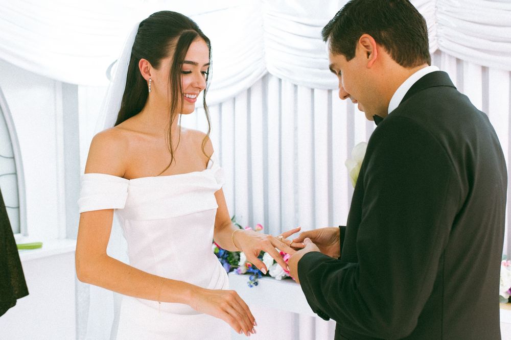 Little White wedding chapel elopement