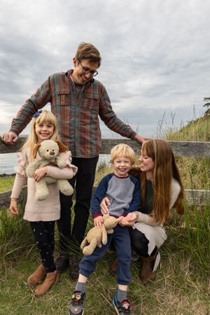 Family lifestyle portrait at Fort Ebey on Whidbey Island.