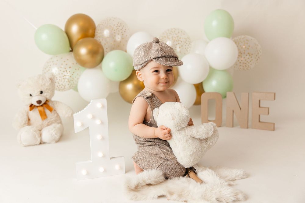 sedinta foto cake smash fetita 1 an
sedinta foto cake smash baiat 1 an
idei cake smash 1 an
sedinta foto aniversara bebelusi