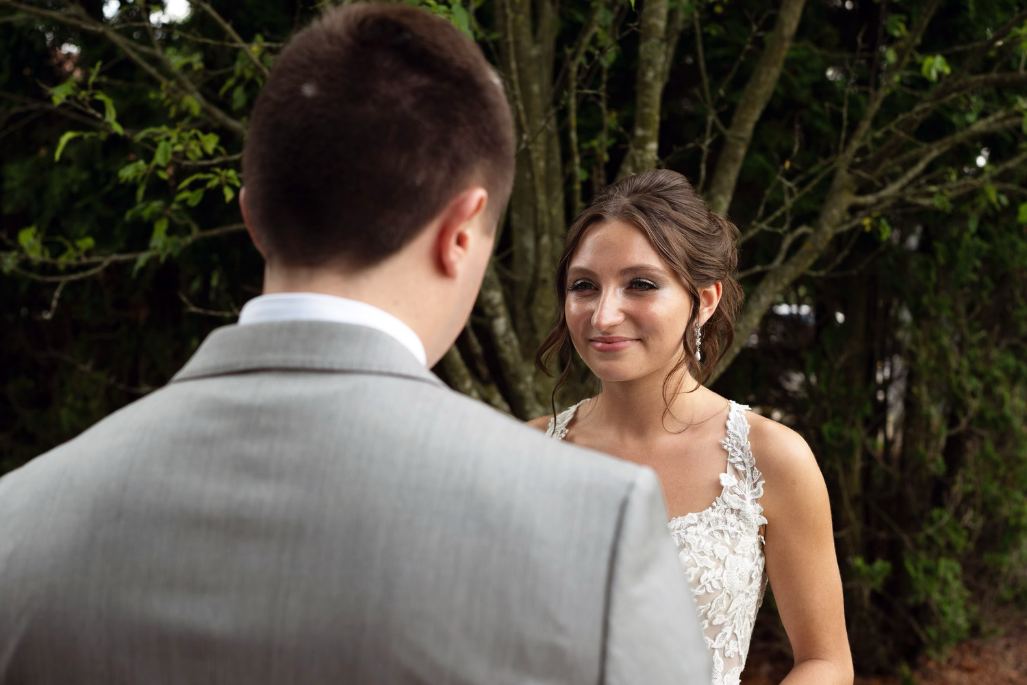 outdoor couple reading vows at the club at corazon