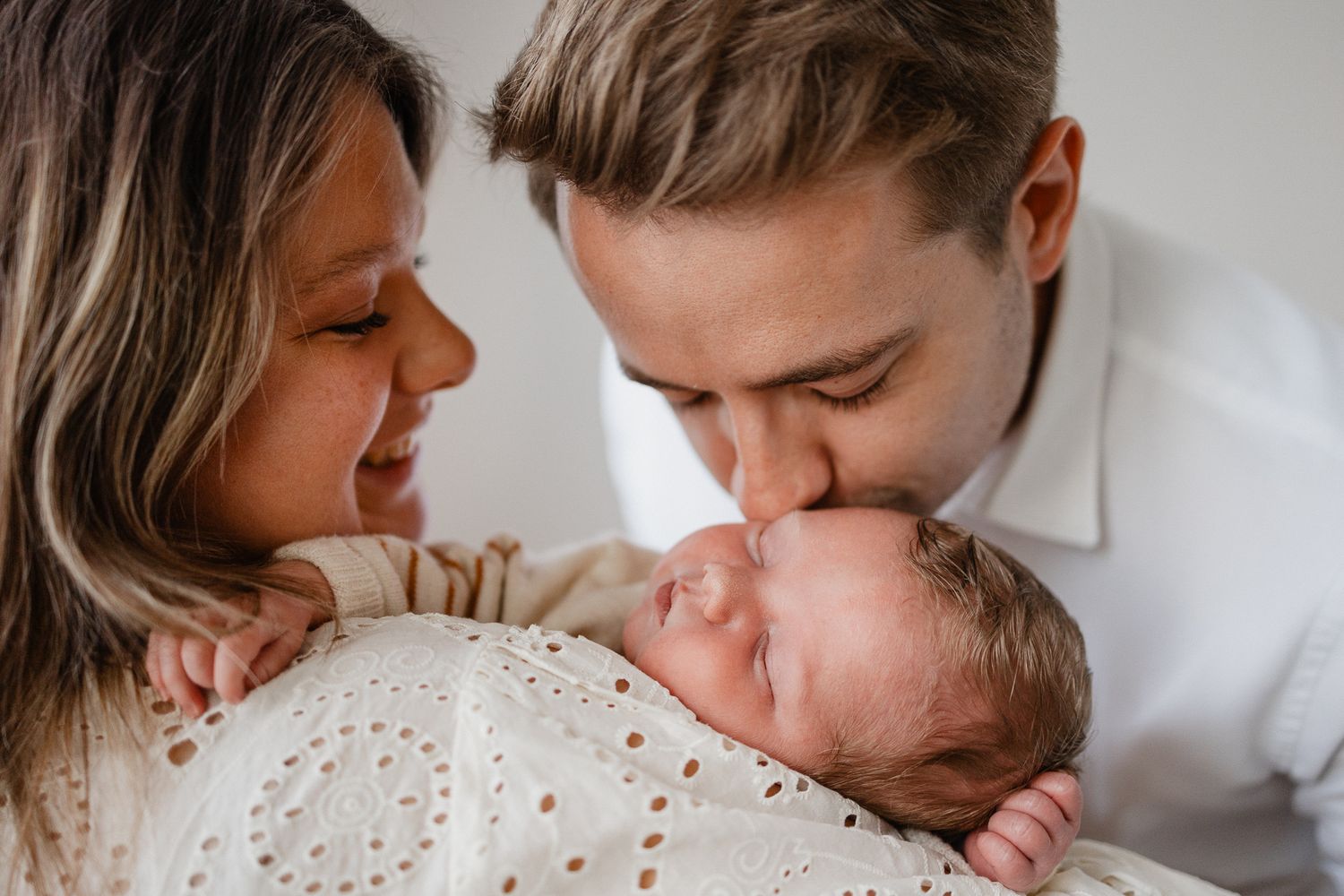 livre de naissance comme idee cadeau naissance intime pour celebrer l'arrivee d'un enfant
