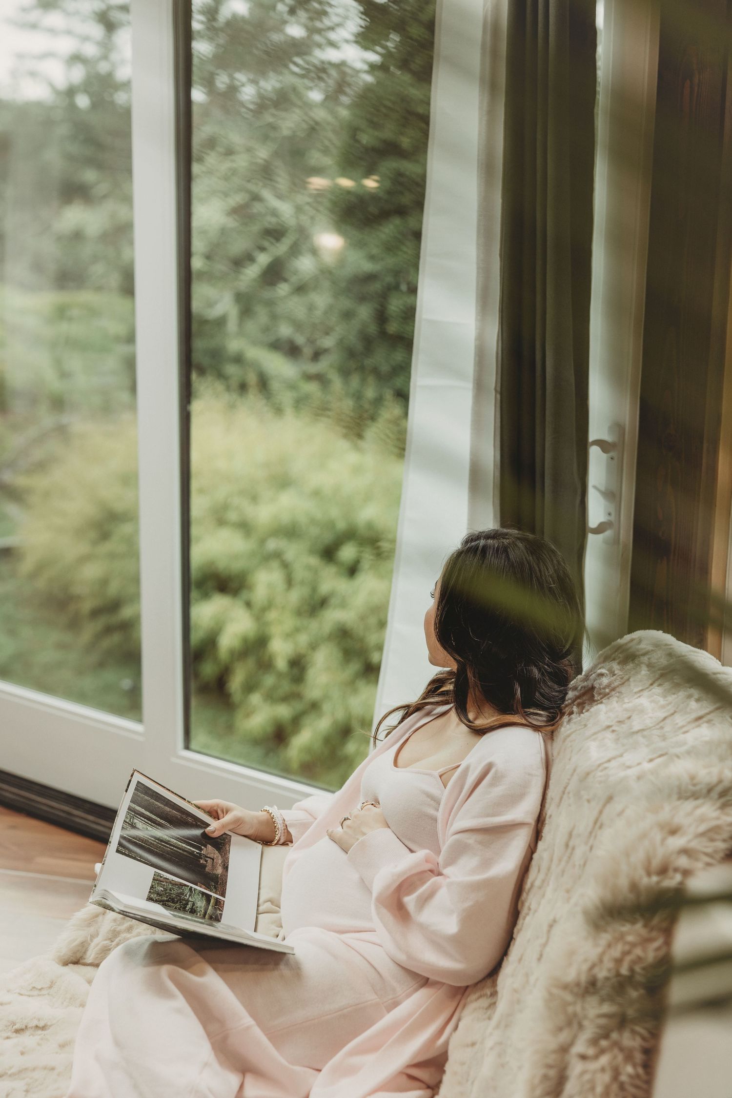 maternity photographer in victoria bc, maternity photographer nanaimo bc, pregnant victoria bc, doula victoria bc, midwives victoria bc, yyj