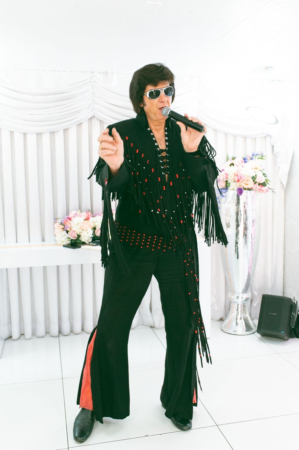 Elvis wedding at the Little White chapel