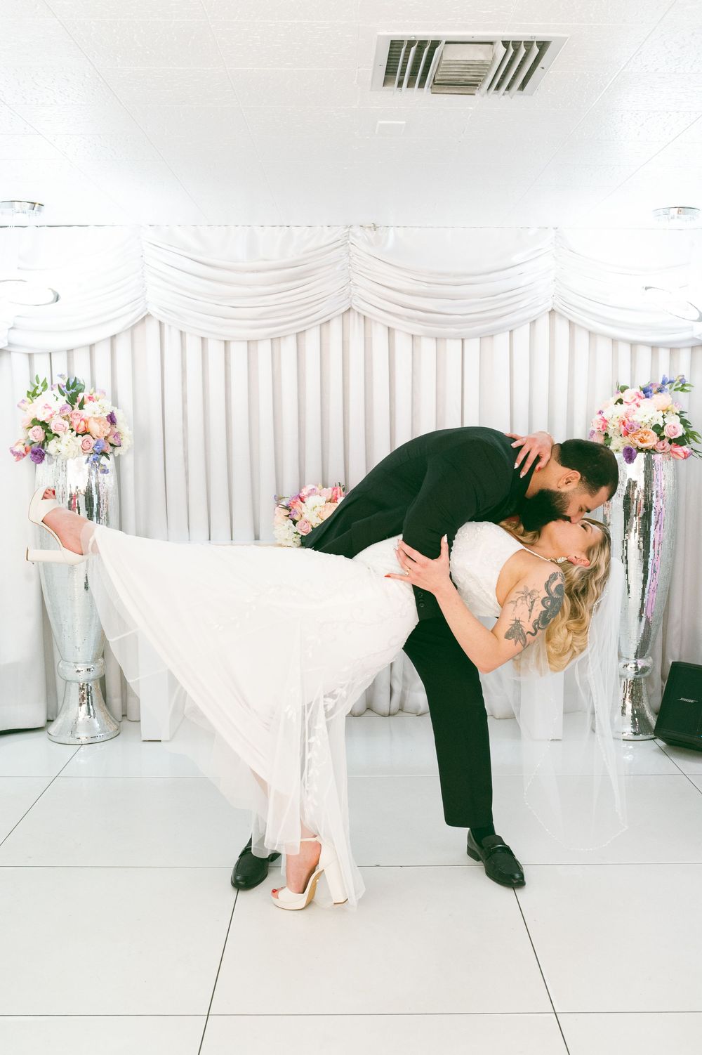 Elvis wedding at the Little White chapel