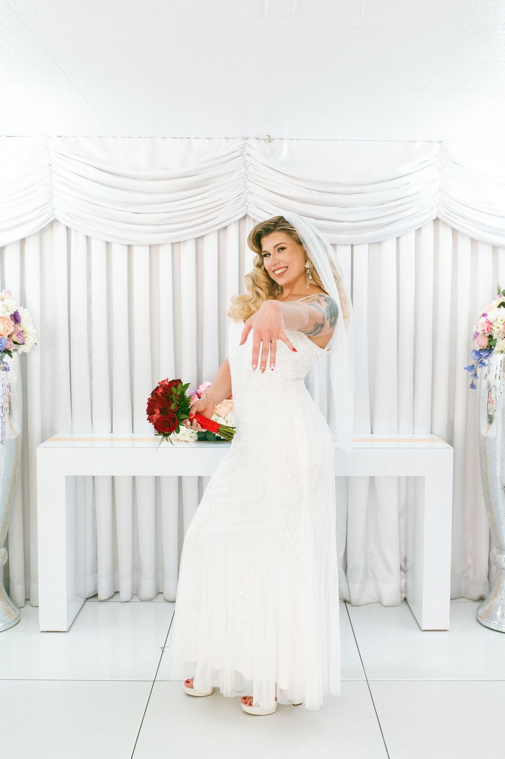Elvis wedding at the Little White chapel