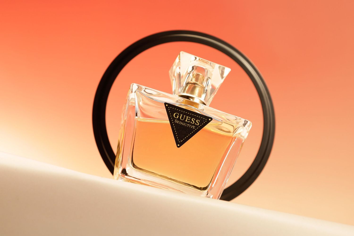 Product photography featuring a perfume bottle created by commercial photographer Chris Z of Zeng Studio.