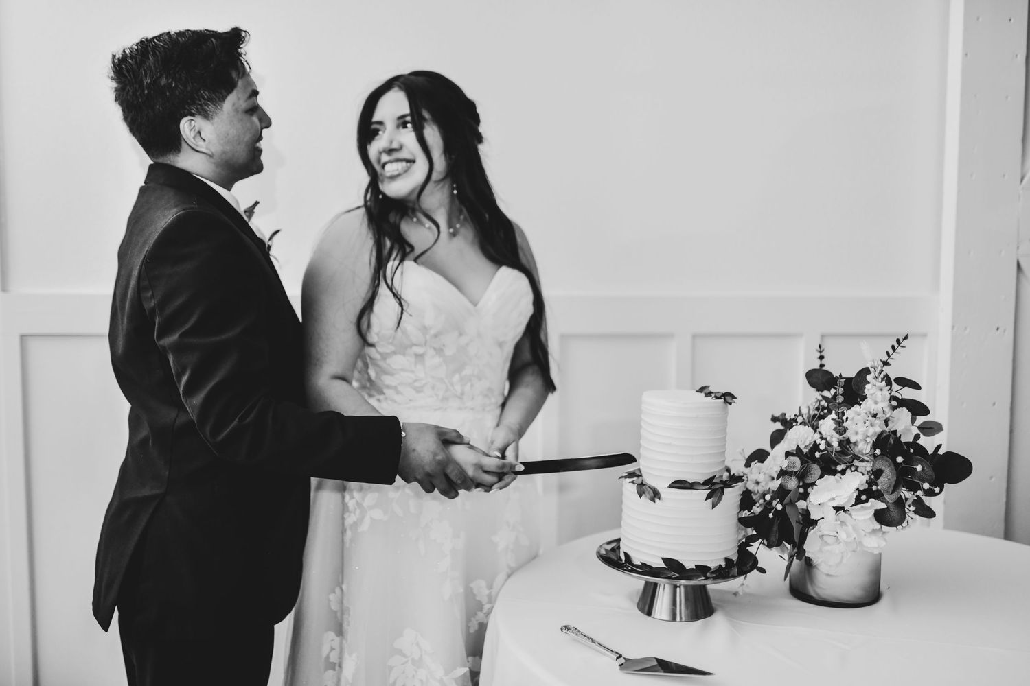 Elegant spring wedding cake displayed at Firefly Gardens reception