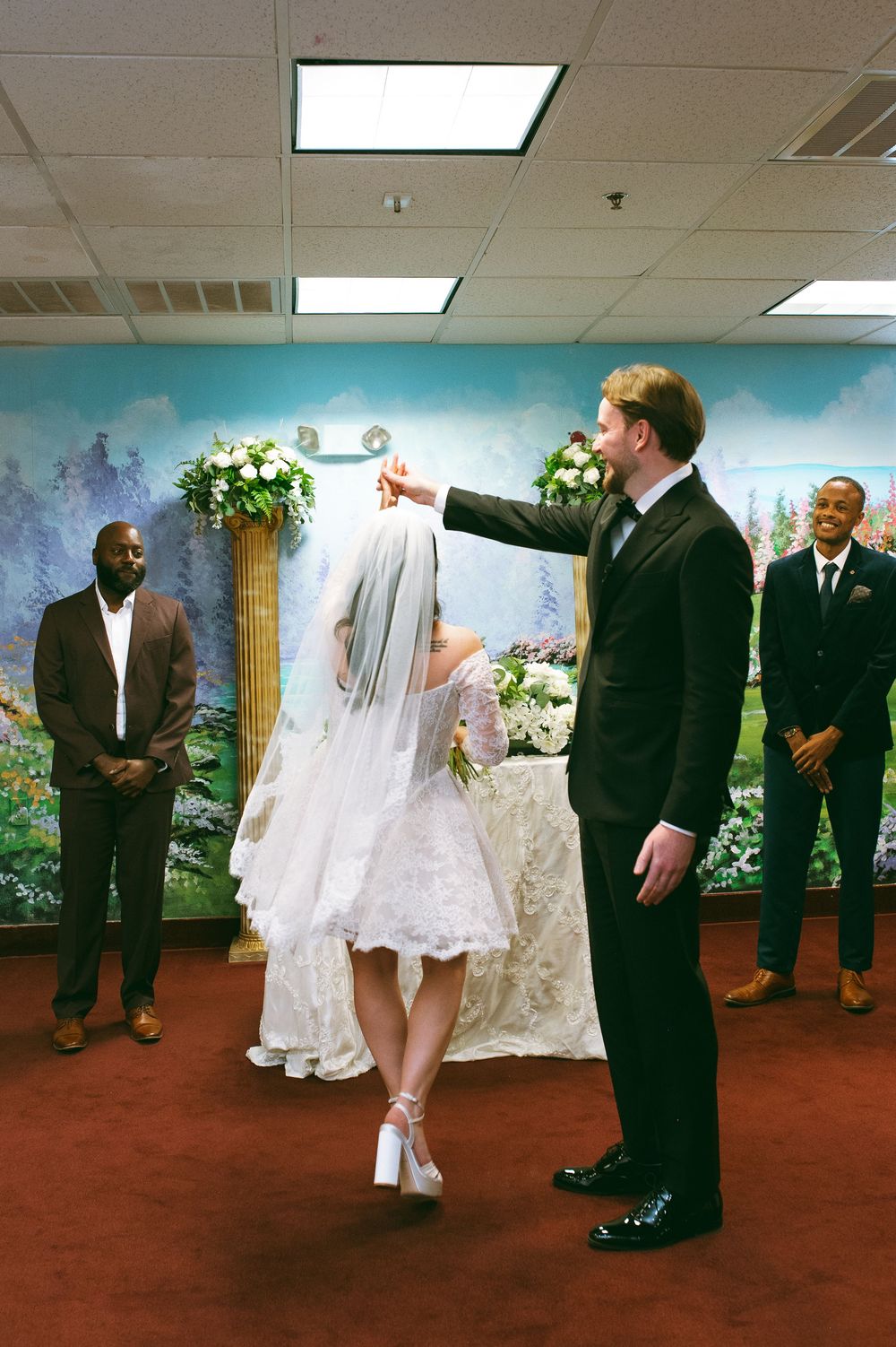 Chapel Amore at Little White Wedding Chapel Las Vegas on Super 8 video