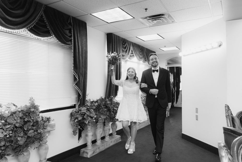Chapel Amore at Little White Wedding Chapel Las Vegas on Super 8 video
