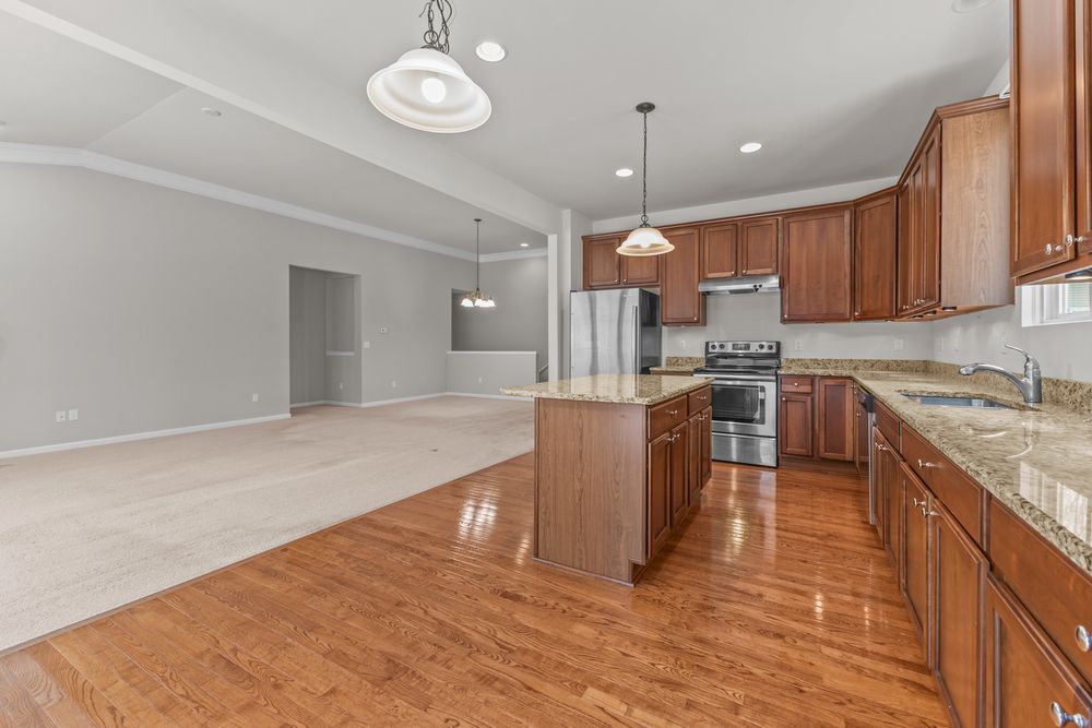 Professional real estate photography of a Kitchen in Macomb, Michigan