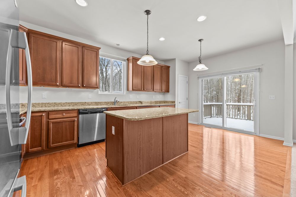 Professional real estate photography of a Kitchen in Macomb, Michigan