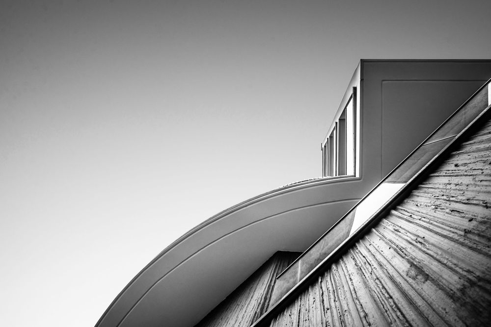 Photographe architecture France – détail lignes et volumes bâtiment contemporain