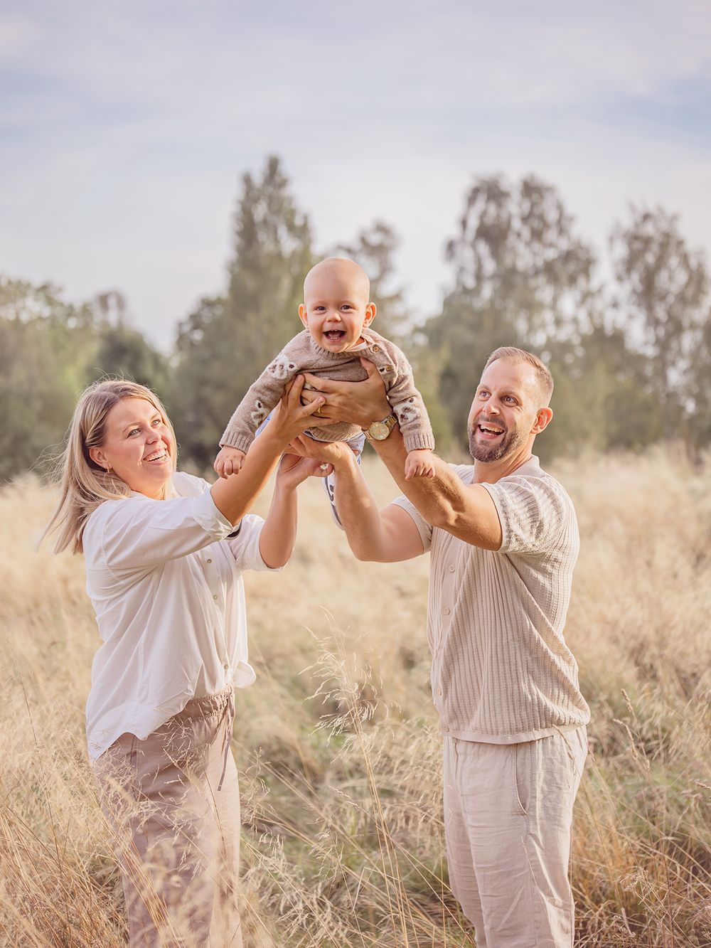 Familjefotografering, familjefotografering i Västerås, fotografering i naturen, Memoriesbym.se, fotograf västerås, naturliga familjebilder
