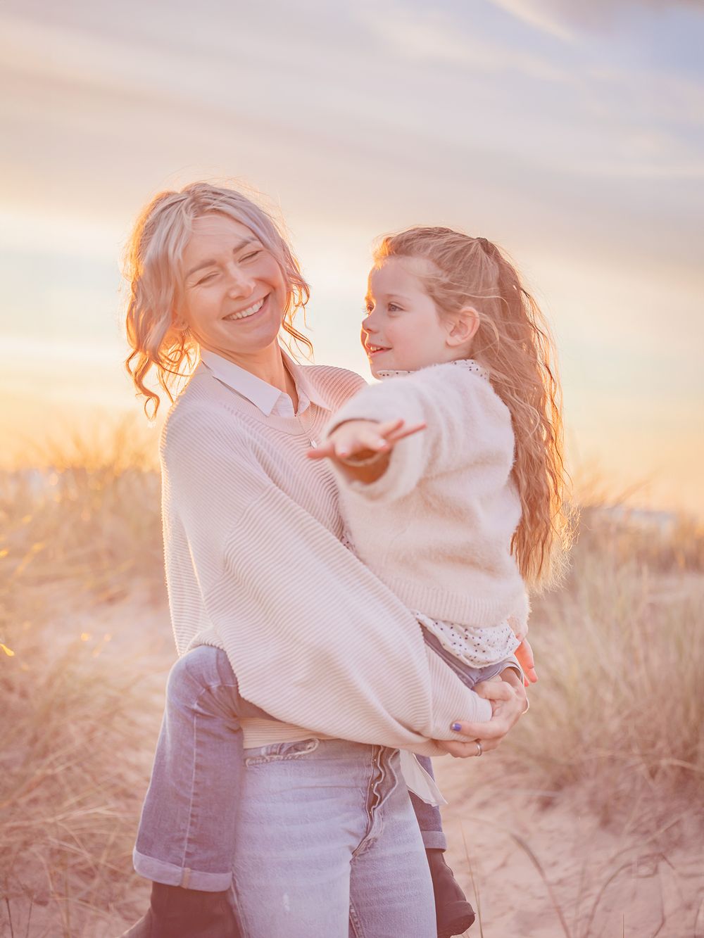 Familjefotografering, familjefotografering i Västerås, fotografering i naturen, Memoriesbym.se, fotograf västerås, naturliga familjebilder