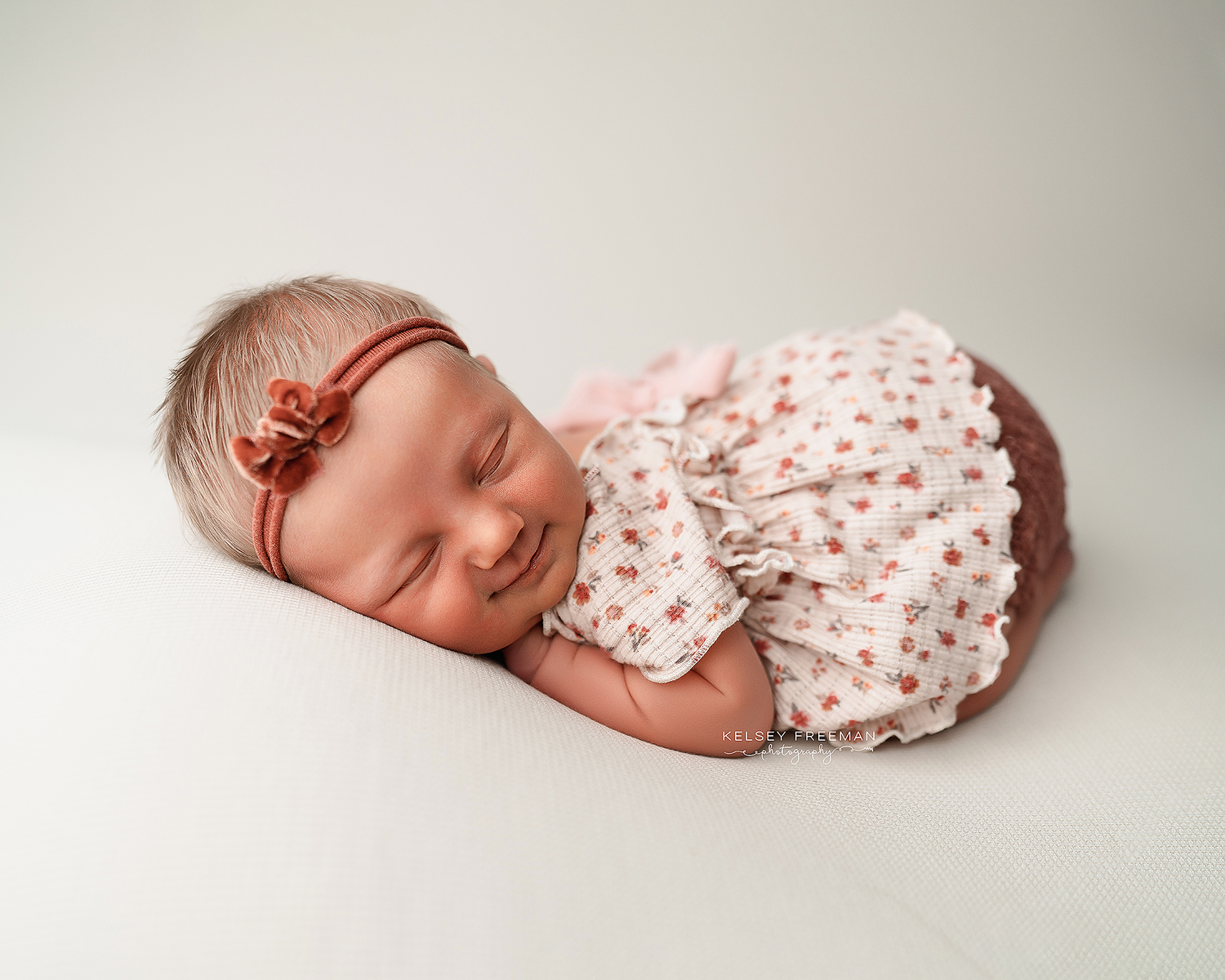Newborn photography studio located in between Atlanta, Georgia and Birmingham, Alabama with full service photo studio.