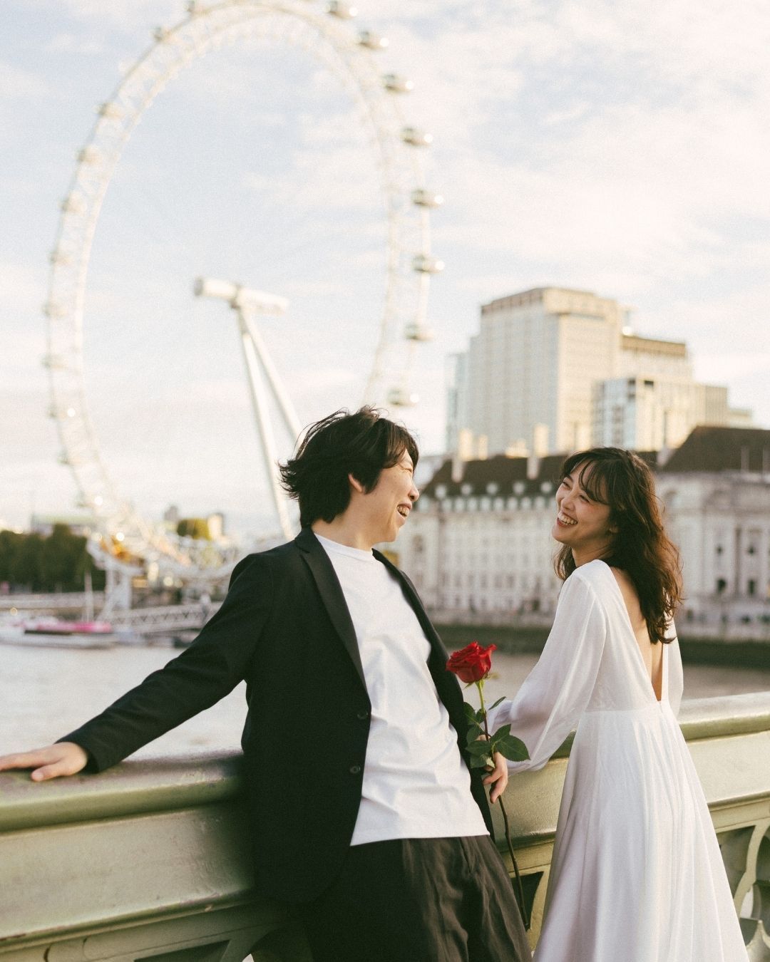 Looking for a wedding photographer near me? Candid London South Bank wedding moments by London's finest destination wedding photographer.