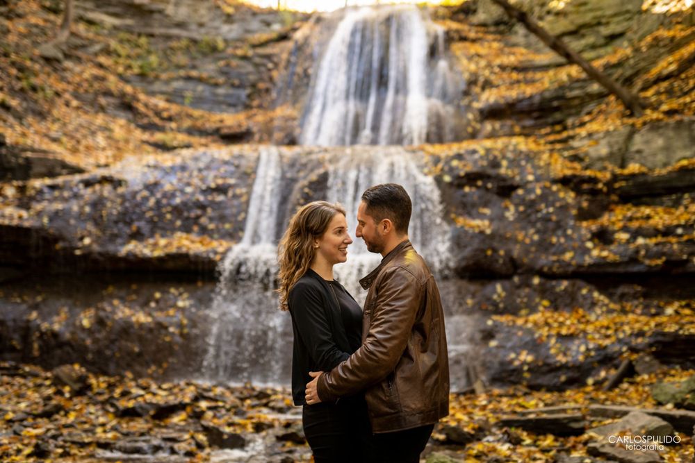 Wedding photography at Waterfalls Dundas, Hamilton — storytelling by Toronto & Hamilton wedding photographers.