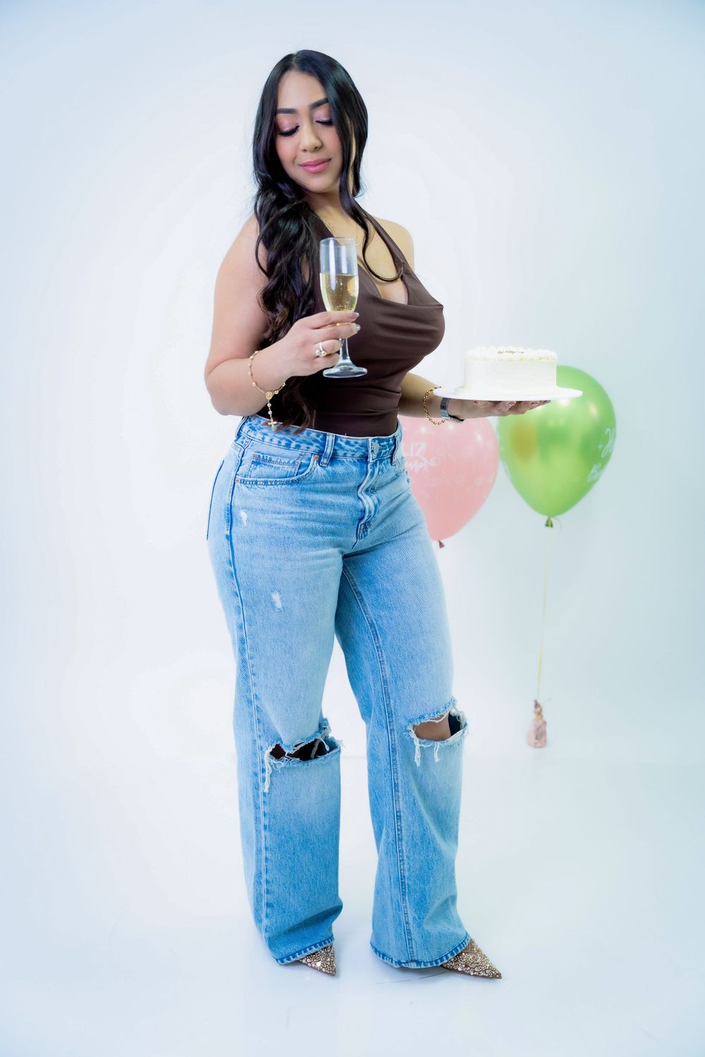 Retrato digital de cumpleaños en Valledupar, sesión creativa con edición profesional.